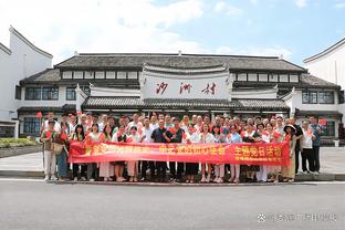 气炸！梅西中国香港行未登场，球迷怒撕球衣喊：去你大爷的！